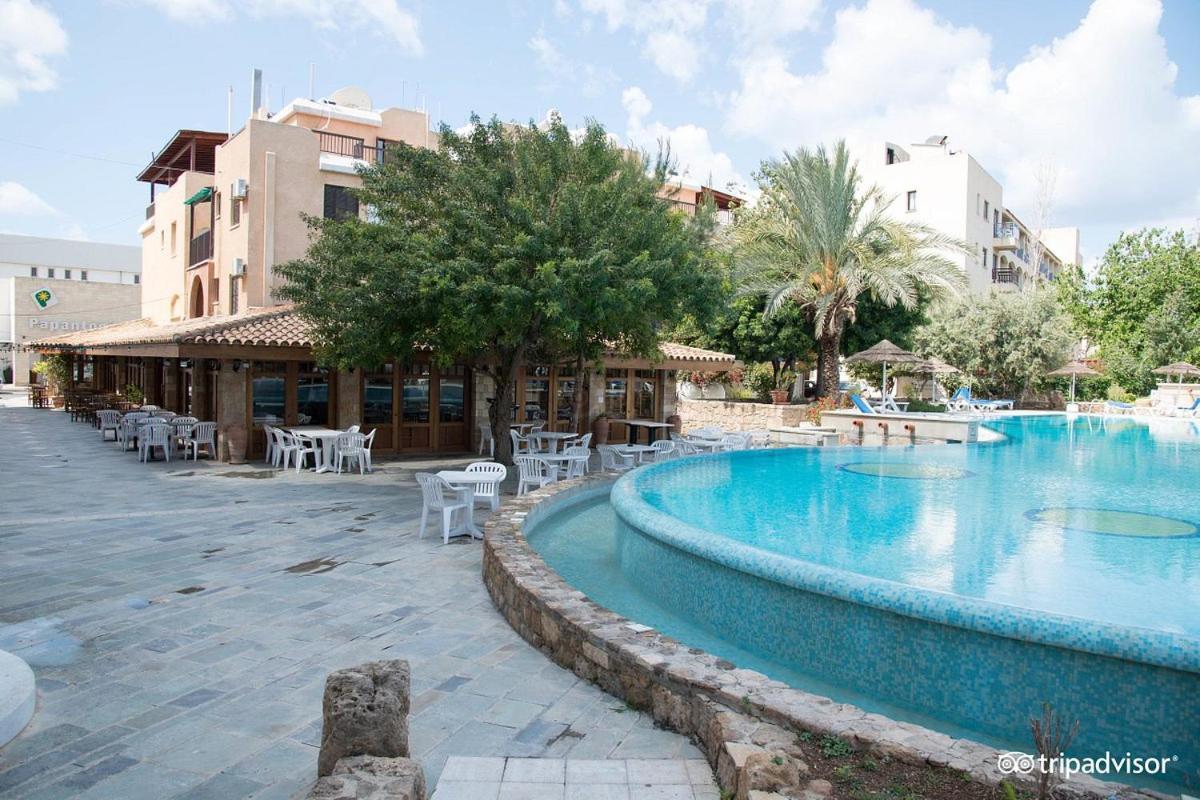 Mike'S Basilica Apartment Paphos Luaran gambar